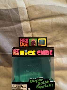 Nice Cube Super Solid Squish - Teal
